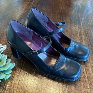 Bandolino | Vintage 90s Black Leather Mary Jane Block Heels, Size 7